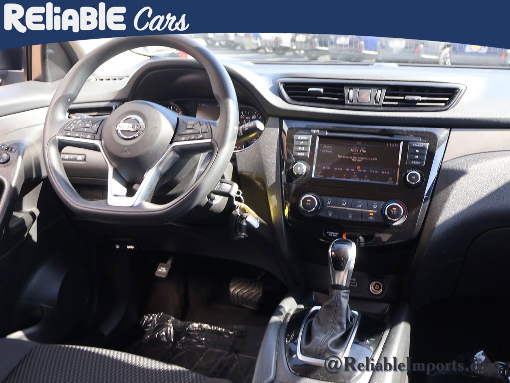 Used 2019 Nissan Rogue Sport S image 14