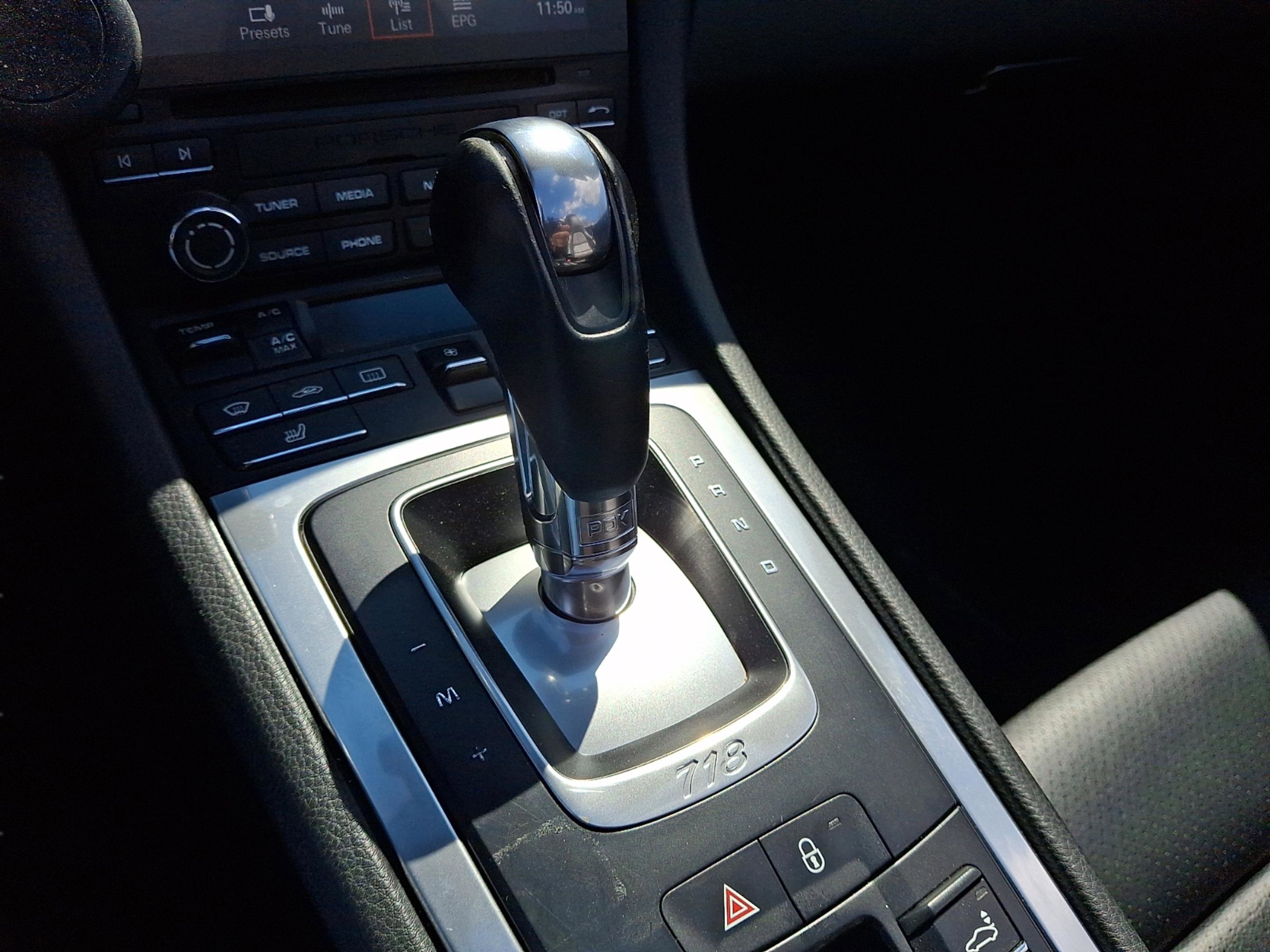 Used 2019 Porsche 718 Boxster image 11