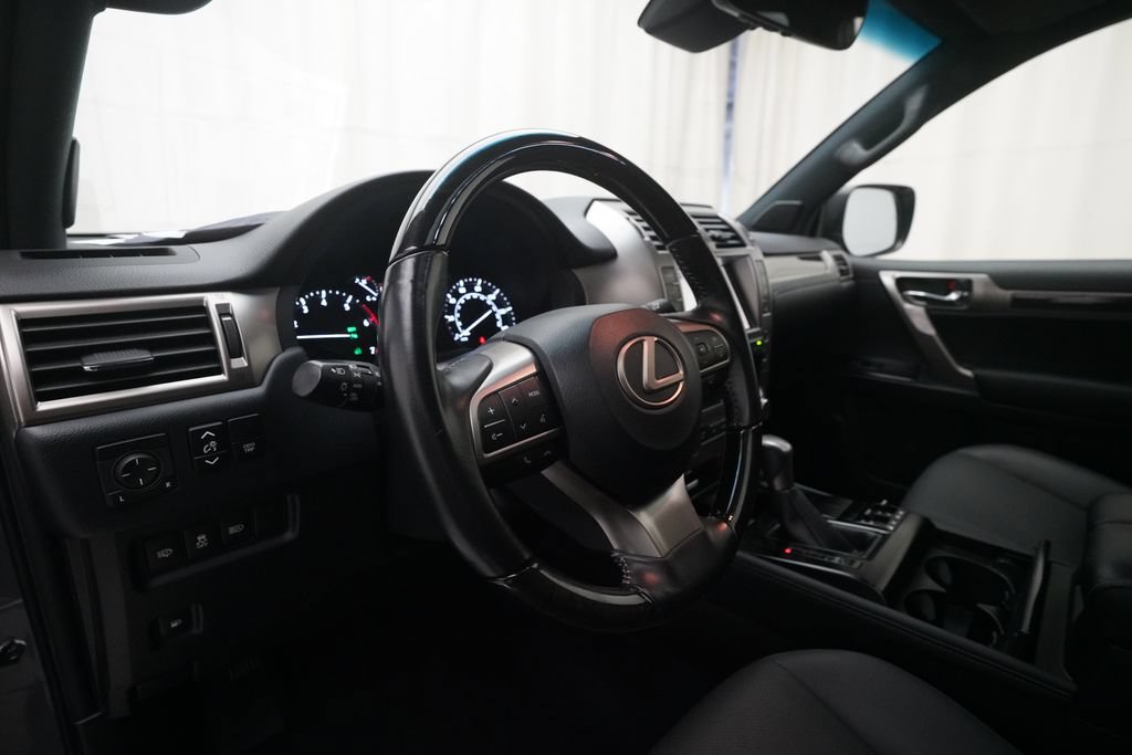 Used 2020 Lexus GX 460 Premium w/ Premium Package AWD/4WD image 8