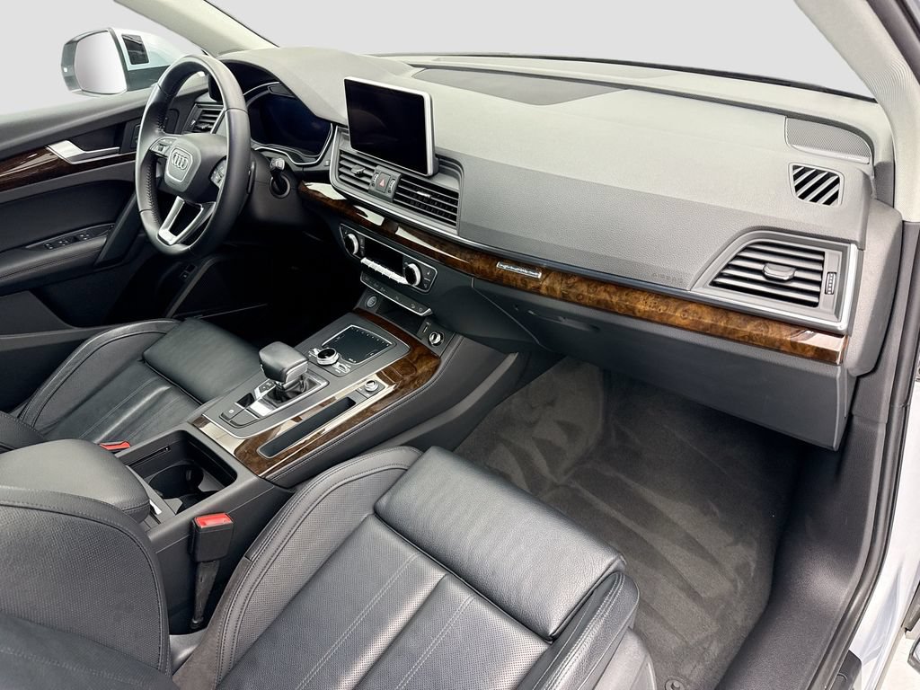 Used 2019 Audi Q5 2.0T Premium Plus w/ Premium Plus Package AWD/4WD image 16