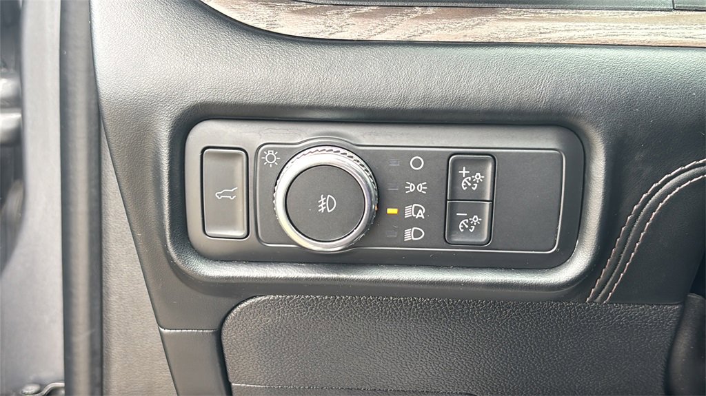 Used 2022 Ford Explorer Platinum w/ Equipment Group 601A image 27