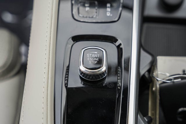 New 2025 Volvo XC90 T8 Ultra w/ Protection Package Premier image 22