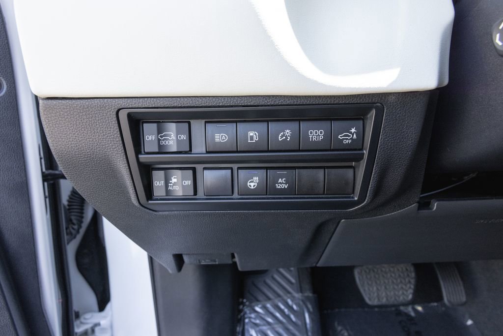 Certified 2023 Toyota Sequoia Capstone AWD/4WD image 15