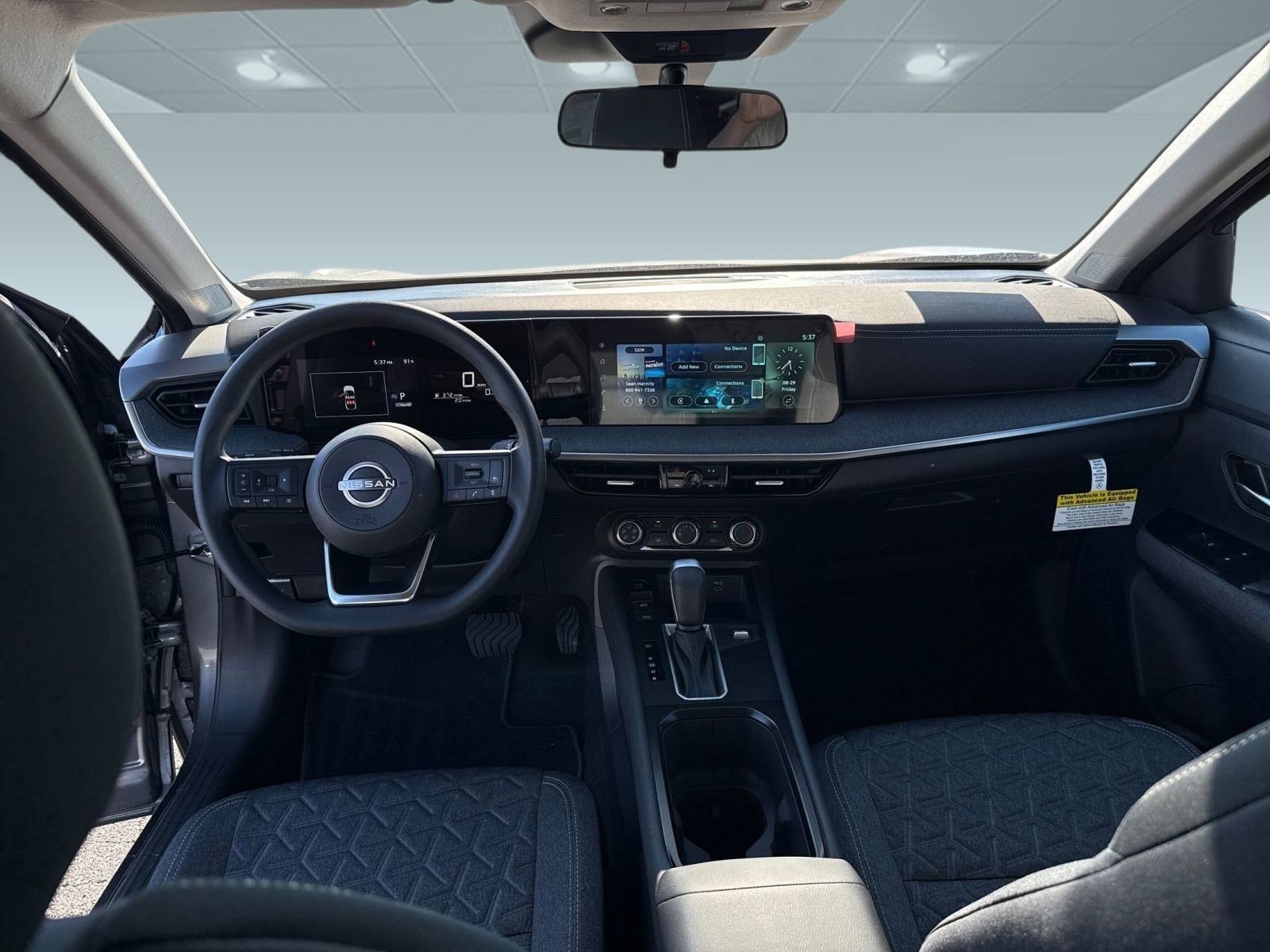 Used 2025 Nissan Kicks SV image 15