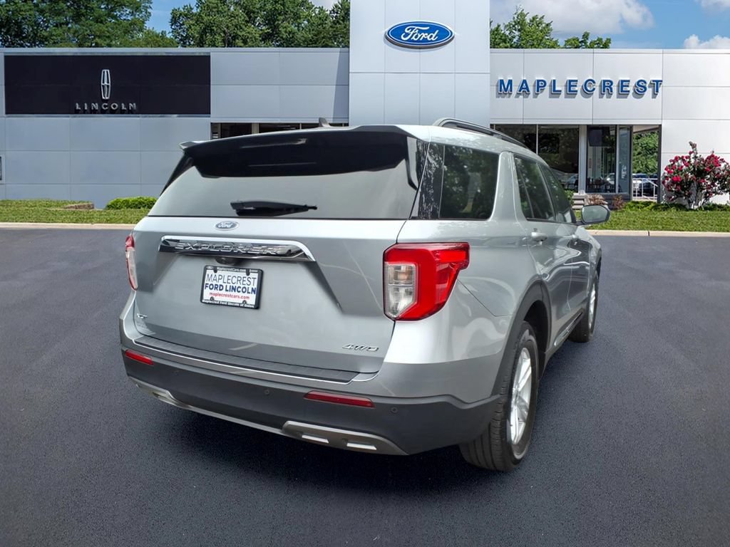 Certified 2023 Ford Explorer XLT w/ Equipment Group 202A AWD/4WD image 4