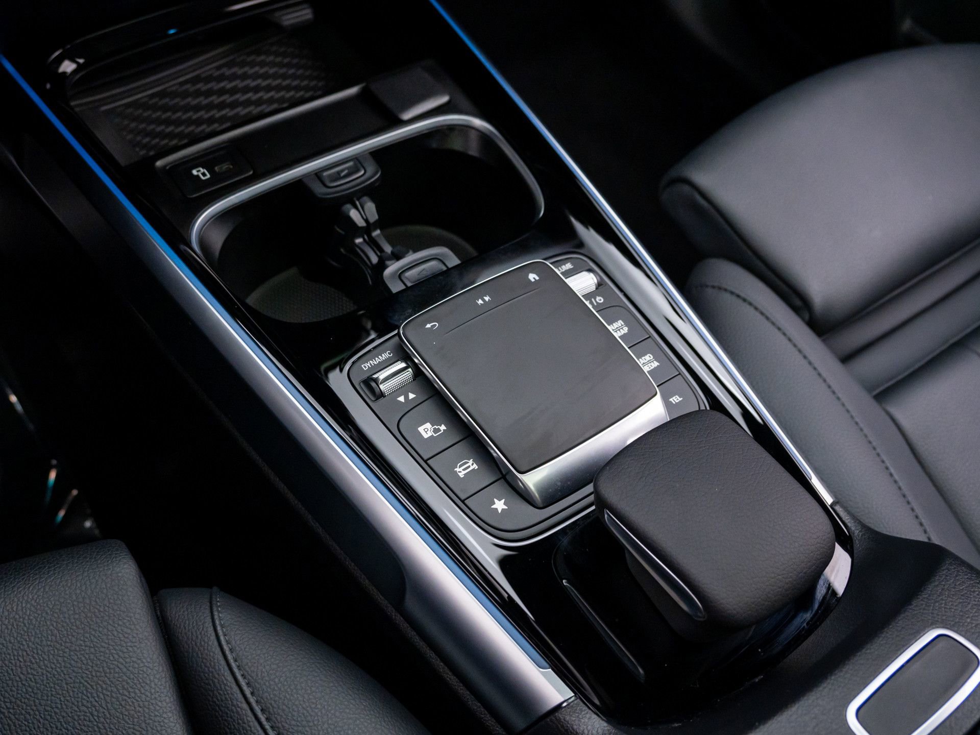 Used 2023 Mercedes-Benz EQB 300 4MATIC image 12