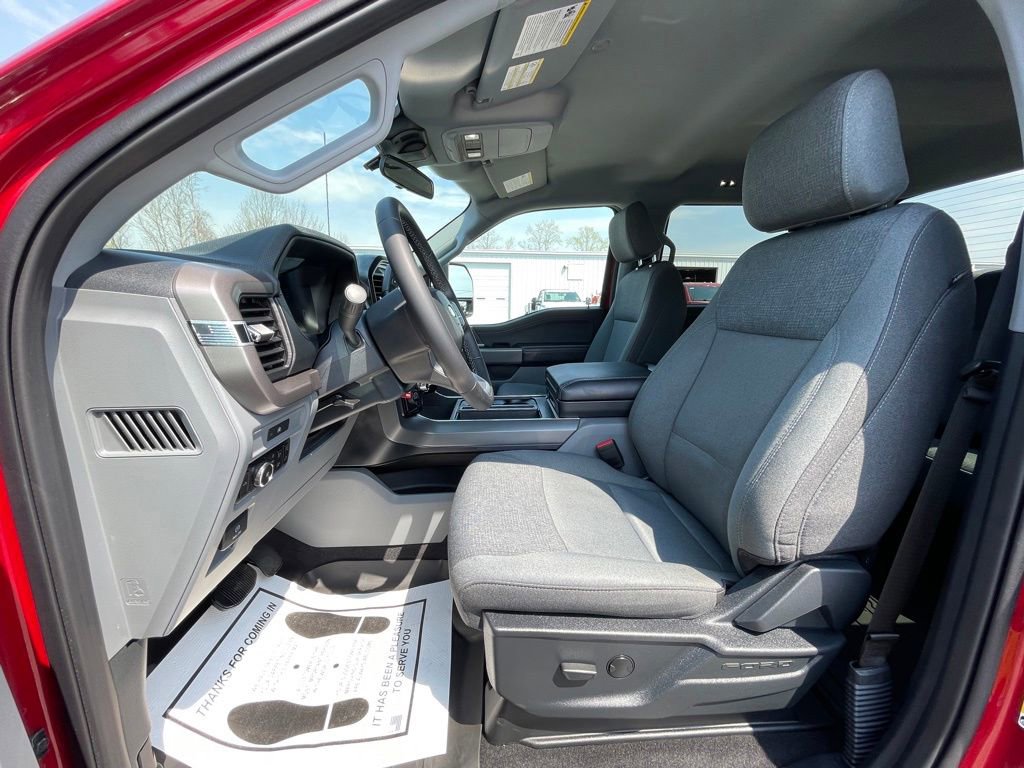 Used 2025 Ford F150 XLT w/ Equipment Group 301A Standard image 19