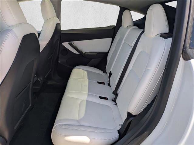 Used 2020 Tesla Model Y Long Range image 19