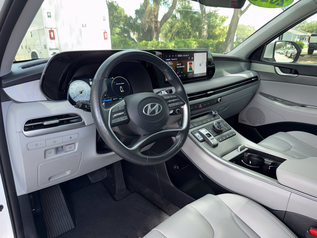 Used 2023 Hyundai Palisade SEL AWD/4WD image 17