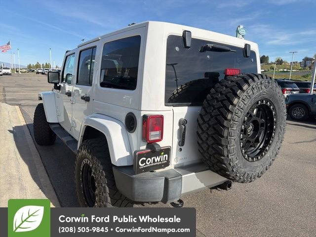 Used 2017 Jeep Wrangler Unlimited Sahara w/ Max Tow Package AWD/4WD image 6
