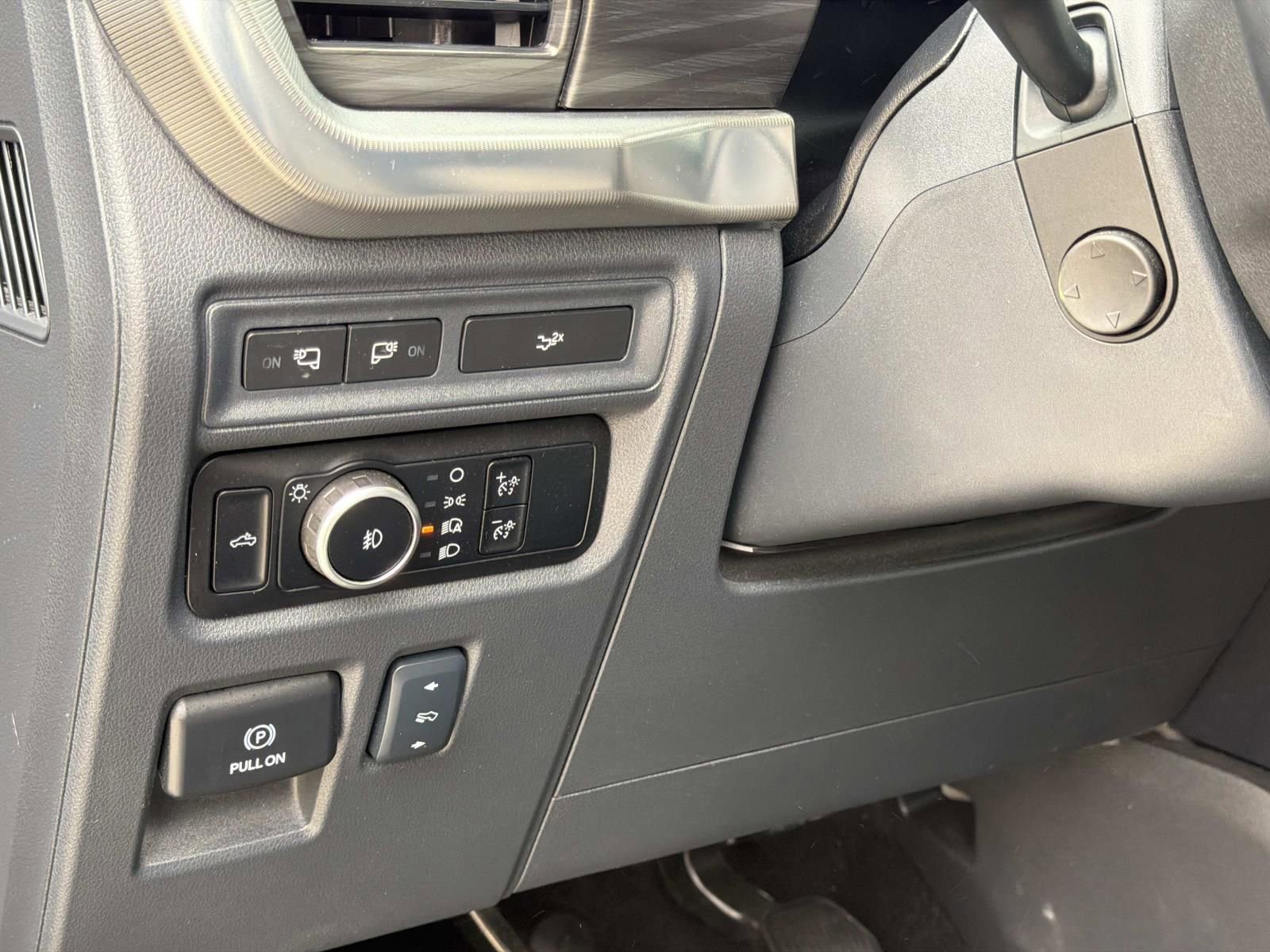 Used 2024 Ford F150 Lariat w/ FX4 Off-Road Package image 22