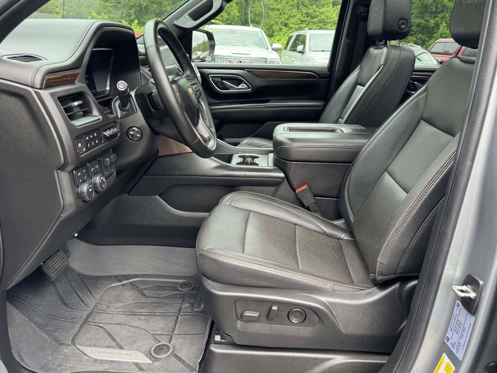 Used 2024 Chevrolet Tahoe High Country w/ Premium Package AWD/4WD image 22