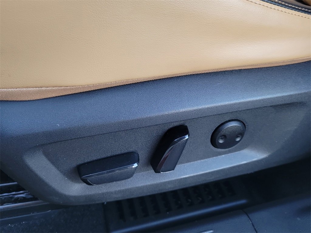 Used 2022 Nissan Rogue Platinum w/ Head-Up Display Package image 17