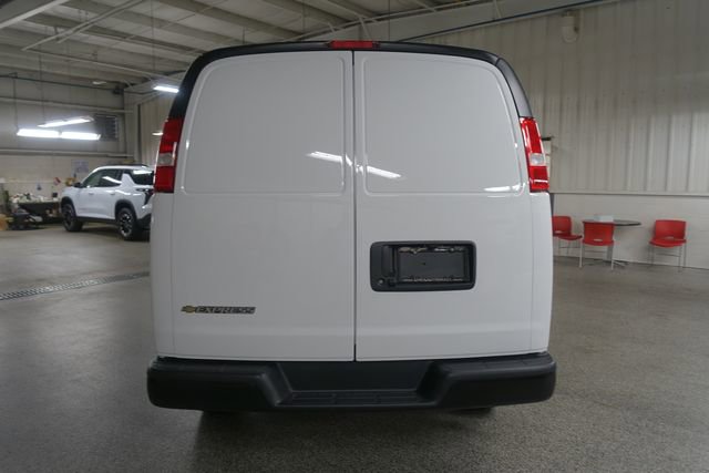 New 2026 Chevrolet Express 2500 RWD image 6