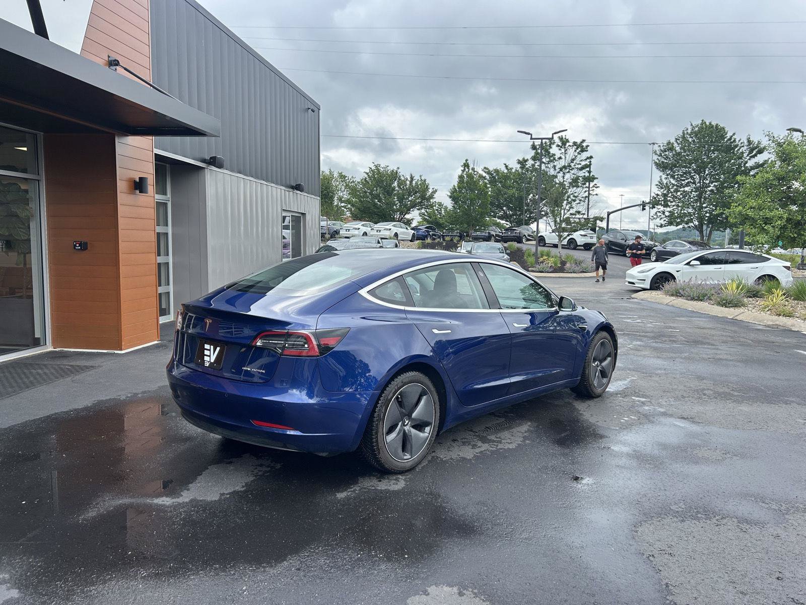Used 2018 Tesla Model 3 Long Range AWD/4WD image 7