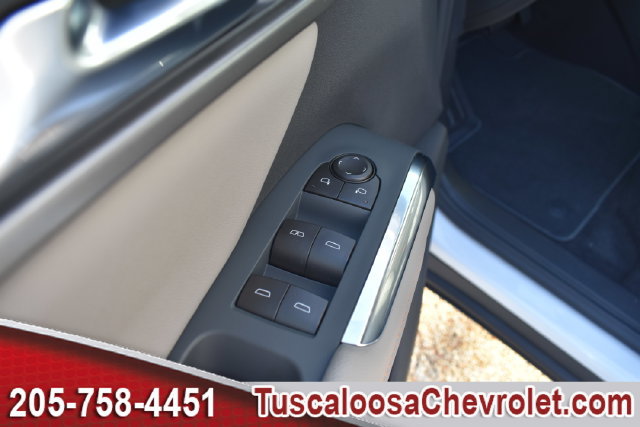 New 2027 Chevrolet Traverse LT FWD image 15
