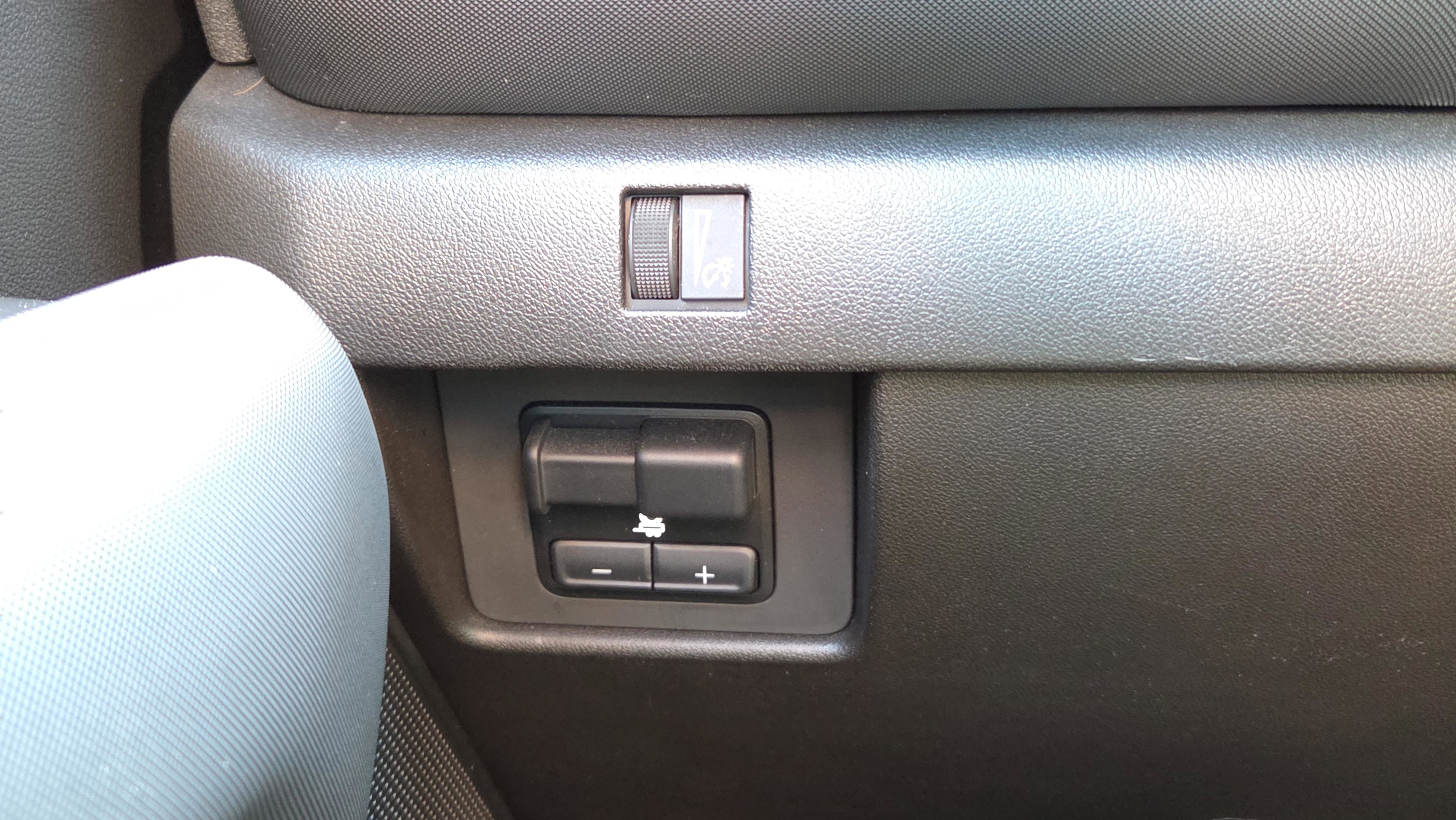 Used 2023 Chevrolet Colorado Z71 w/ Z71 Convenience Package 2 image 23