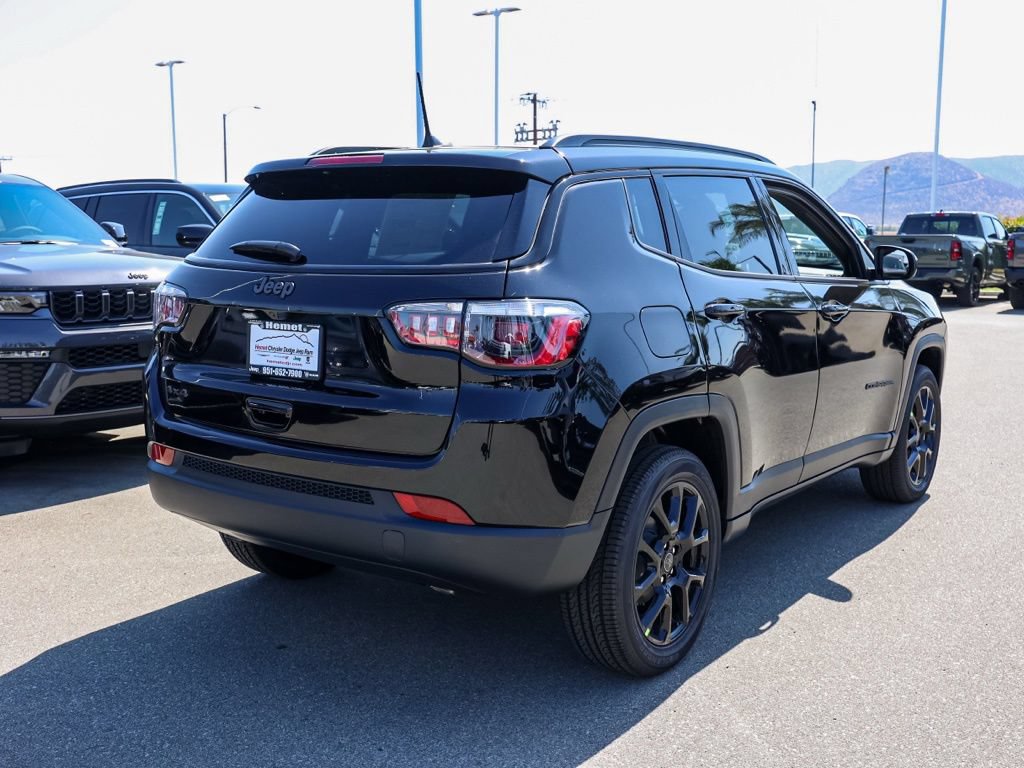 New 2026 Jeep Compass Latitude AWD/4WD image 4
