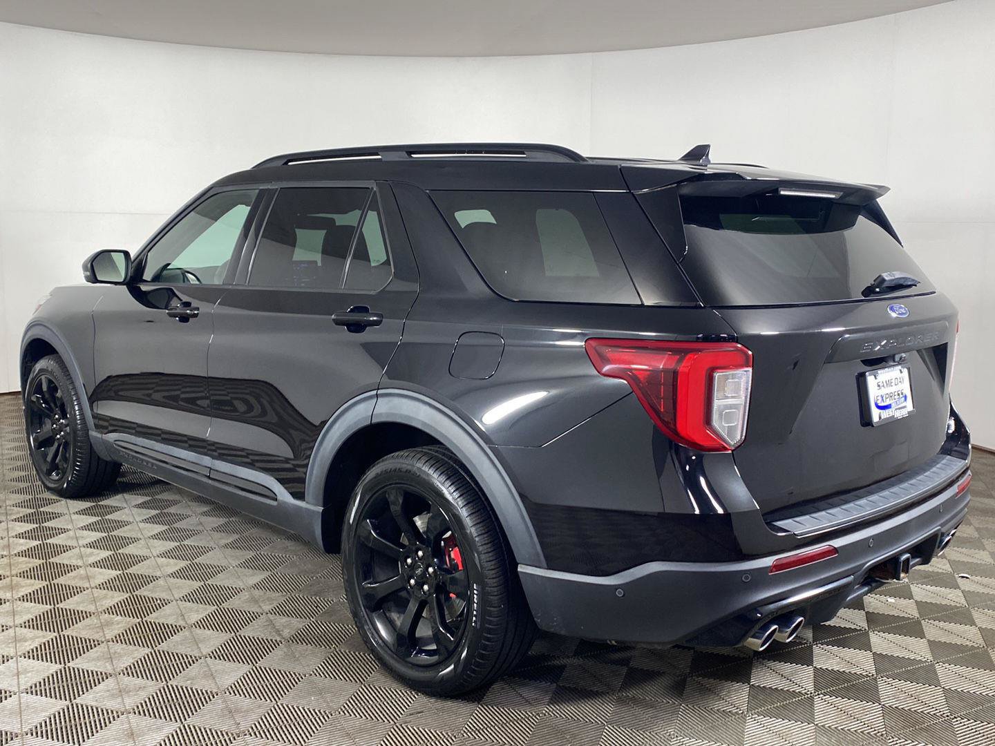 Used 2020 Ford Explorer ST w/ ST Street Pack AWD/4WD image 29