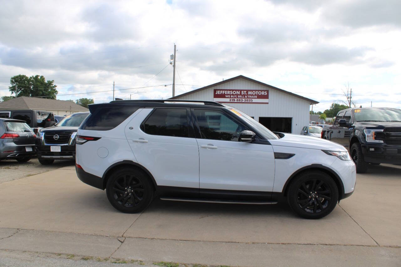 Used 2019 Land Rover Discovery SE AWD/4WD image 1
