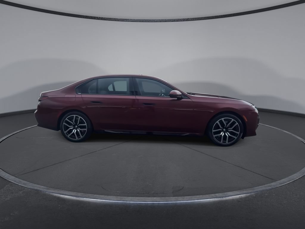 Used 2026 BMW 740i RWD image 2