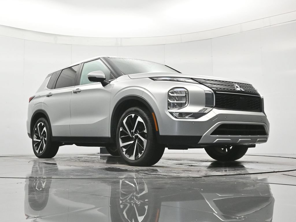 Used 2024 Mitsubishi Outlander SE FWD image 39
