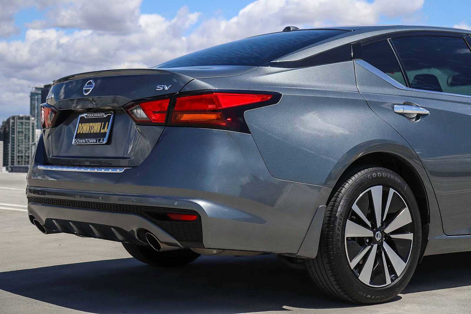 Used 2020 Nissan Altima 2.5 SV image 9