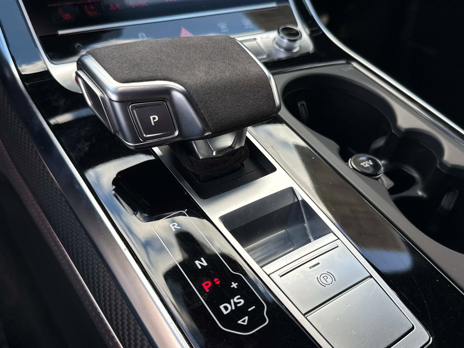 Used 2024 Audi RS Q8 image 53