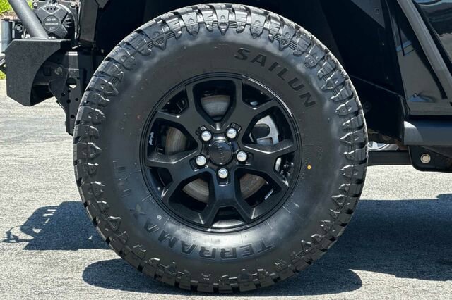 Used 2021 Jeep Wrangler Sport AWD/4WD image 27