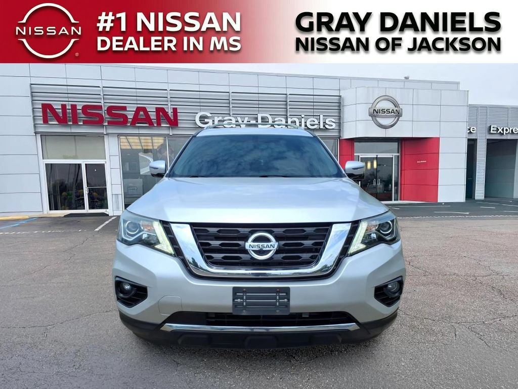 Used 2017 Nissan Pathfinder SL w/ SL Tech Package AWD/4WD image 2