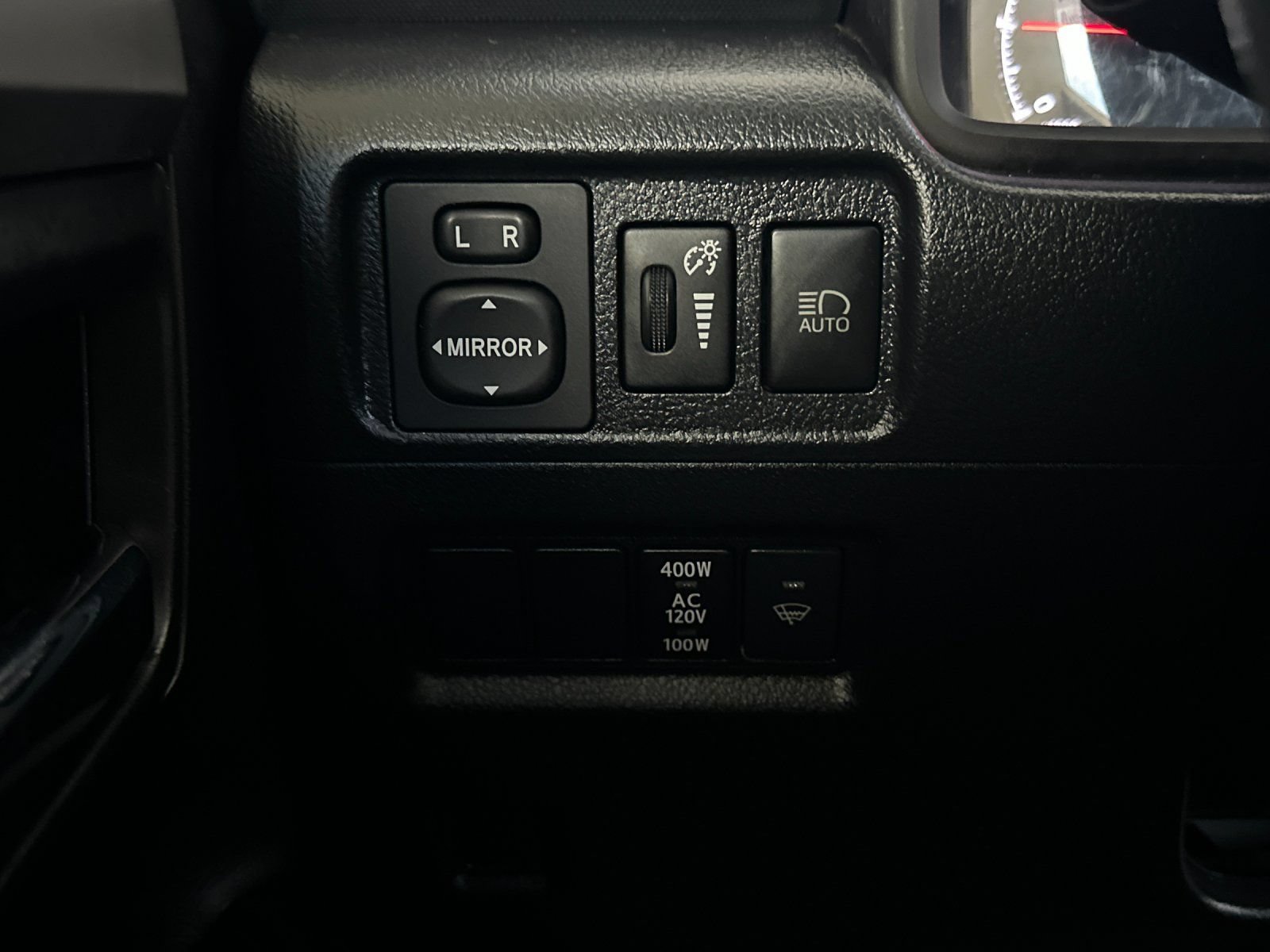 Used 2022 Toyota 4Runner SR5 Premium w/ Moonroof Package RWD image 28