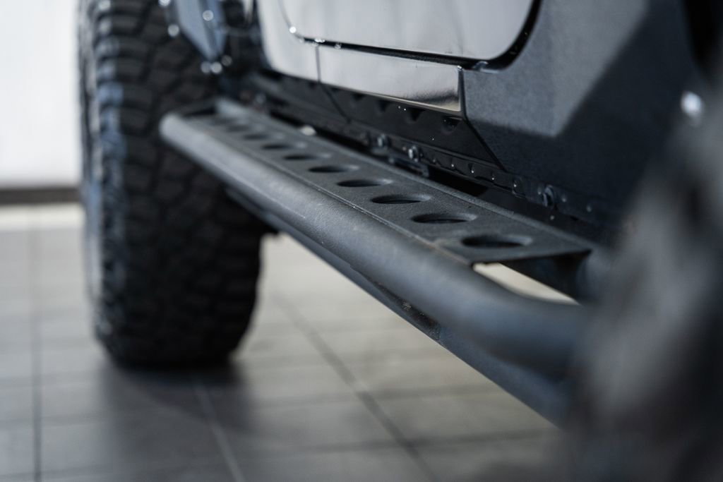 Used 2018 Jeep Wrangler Unlimited Rubicon w/ Connectivity Group image 23