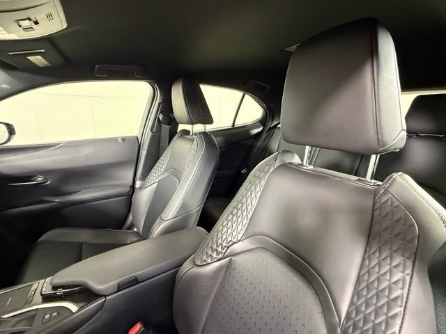 Used 2021 Lexus UX 250h w/ Accessory Package (Z2) AWD/4WD image 14