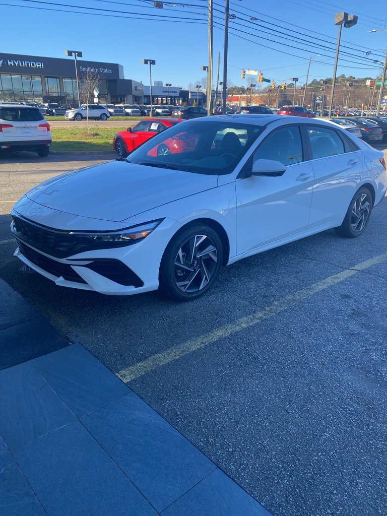 Used 2024 Hyundai Elantra SEL w/ Convenience Package video 1