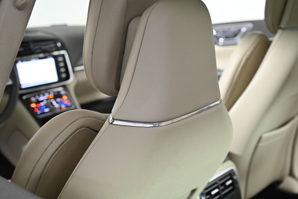 Used 2017 Lincoln Continental Reserve w/ Technology Package FWD image 28