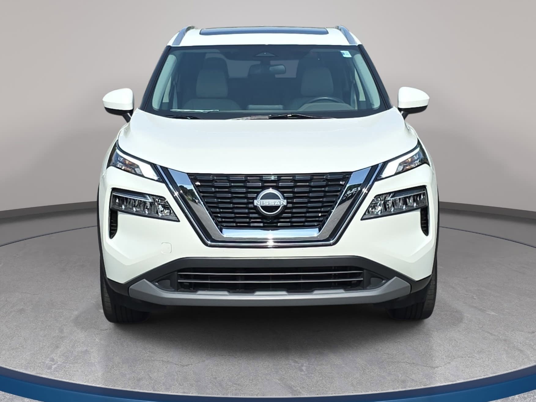 Used 2023 Nissan Rogue SV w/ SV Premium B Package FWD image 2