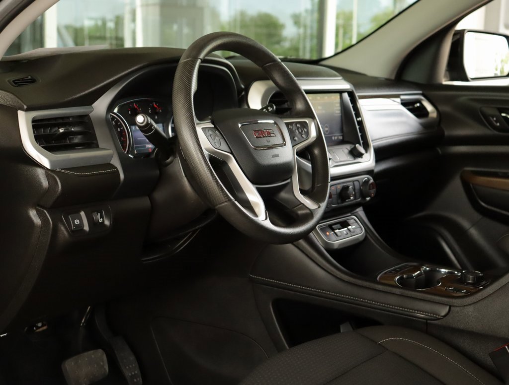 Used 2023 GMC Acadia SLE w/ Driver Convenience Package image 9