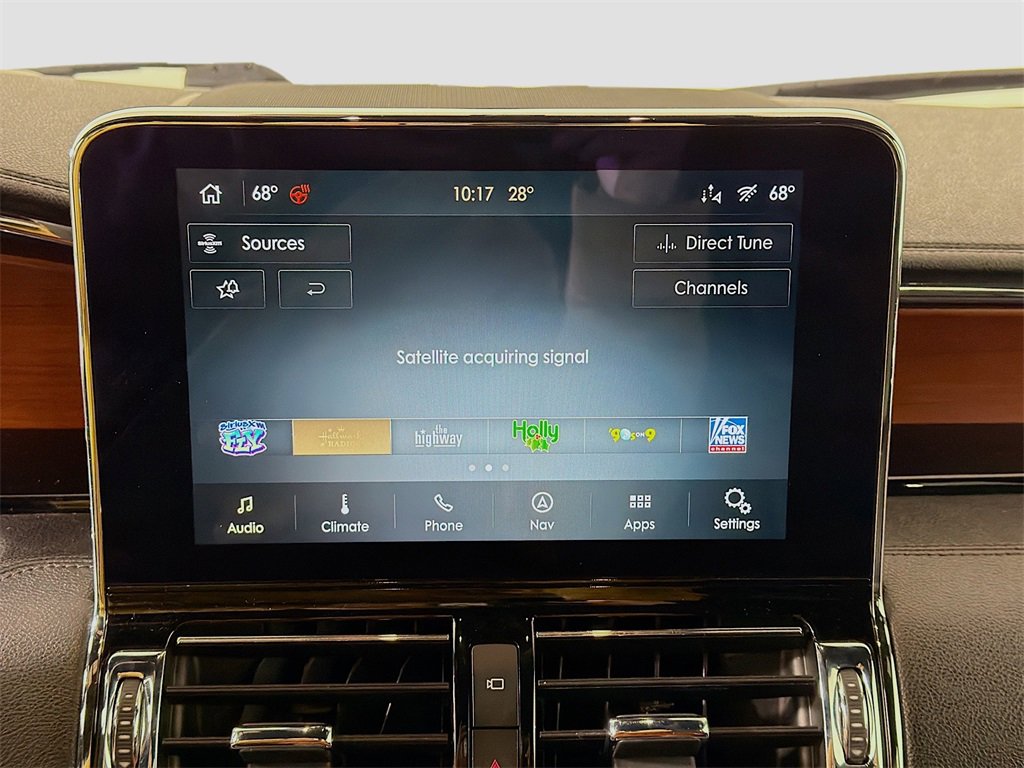 Used 2020 Lincoln Navigator L Reserve w/ Equipment Group 208A Reserve image 16