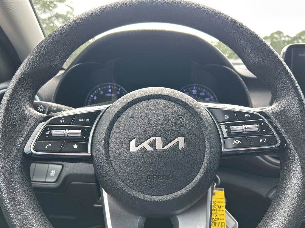 Used 2023 Kia Forte LXS image 21