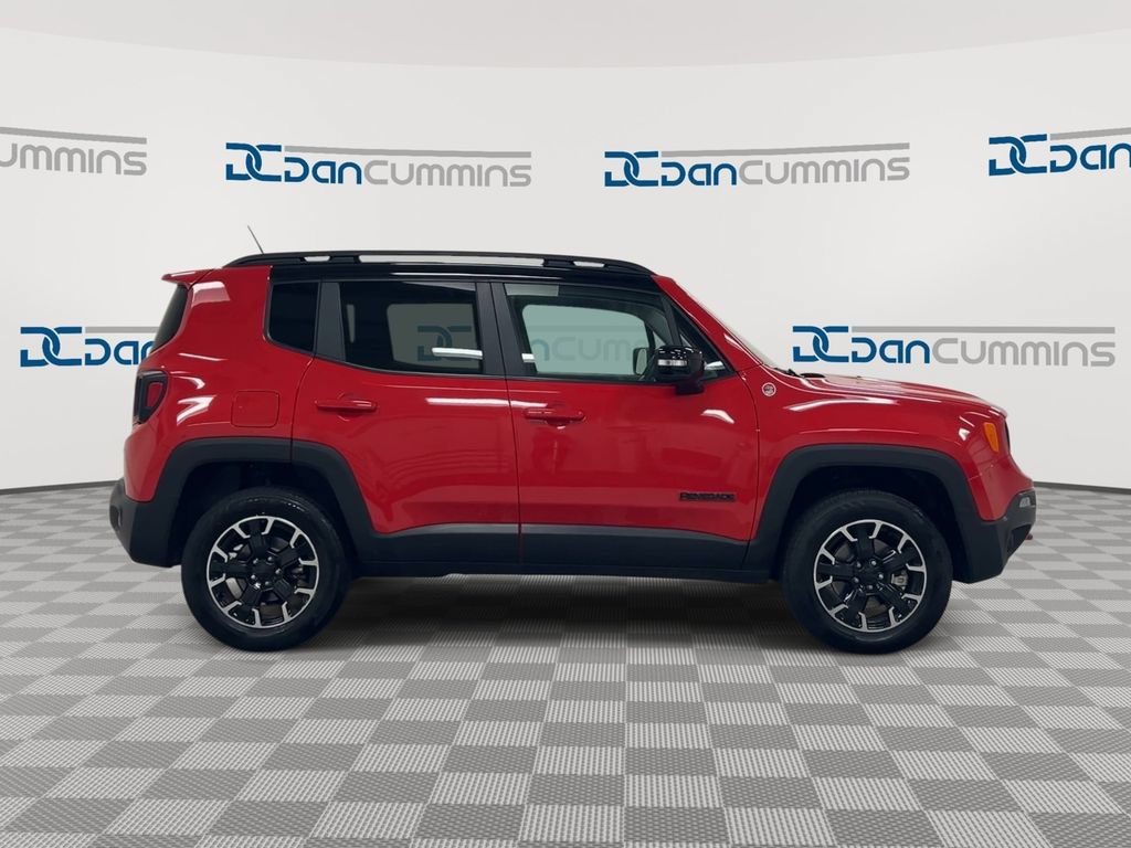 Used 2023 Jeep Renegade Trailhawk AWD/4WD image 9