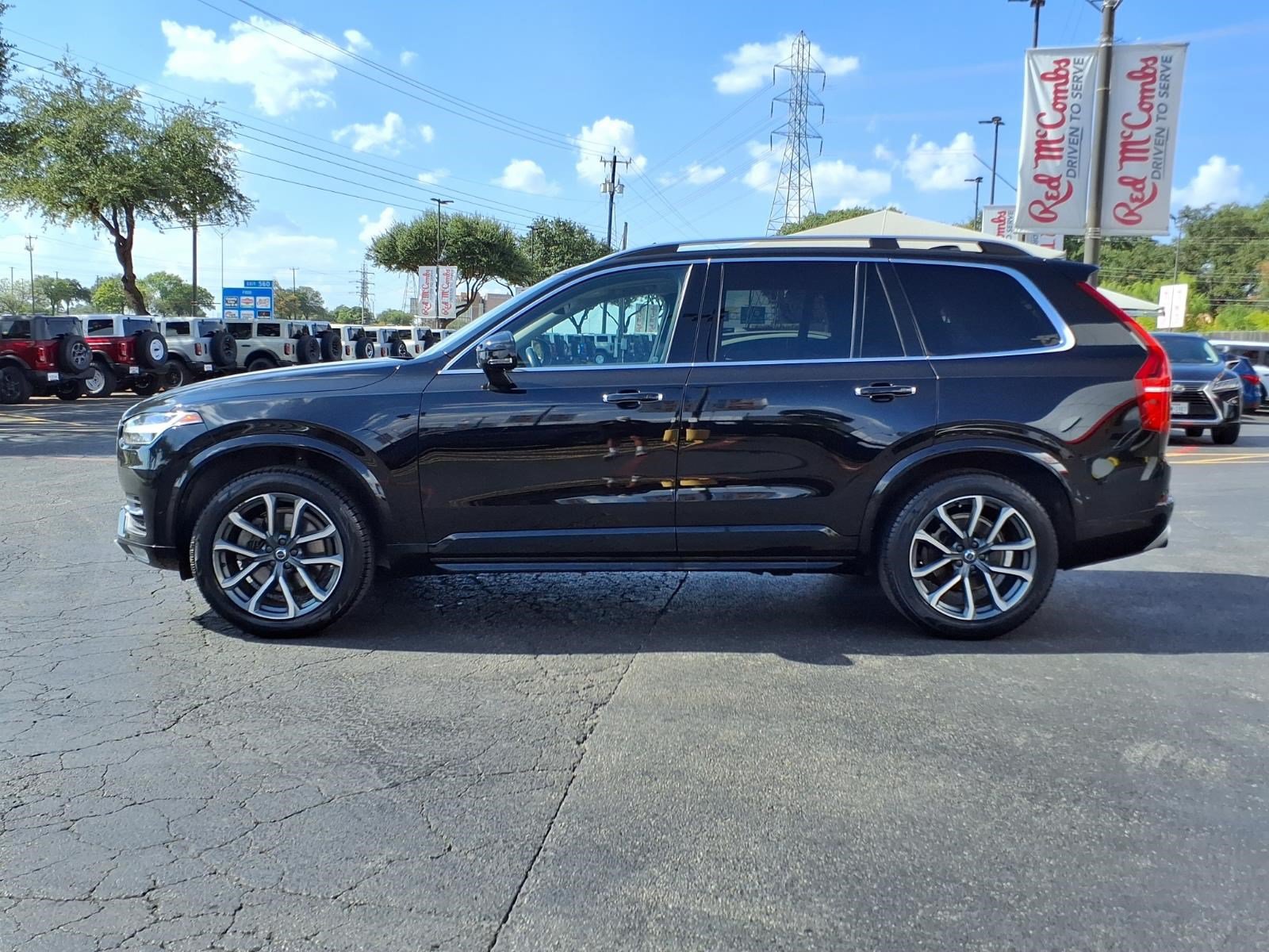 Used 2018 Volvo XC90 T5 Momentum w/ Convenience Package FWD image 9