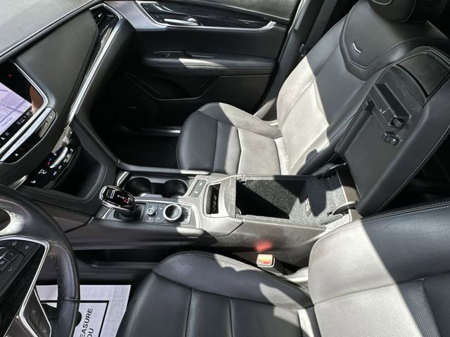 Certified 2023 Cadillac XT5 Premium Luxury w/ LPO, Floor Liner Package FWD image 28