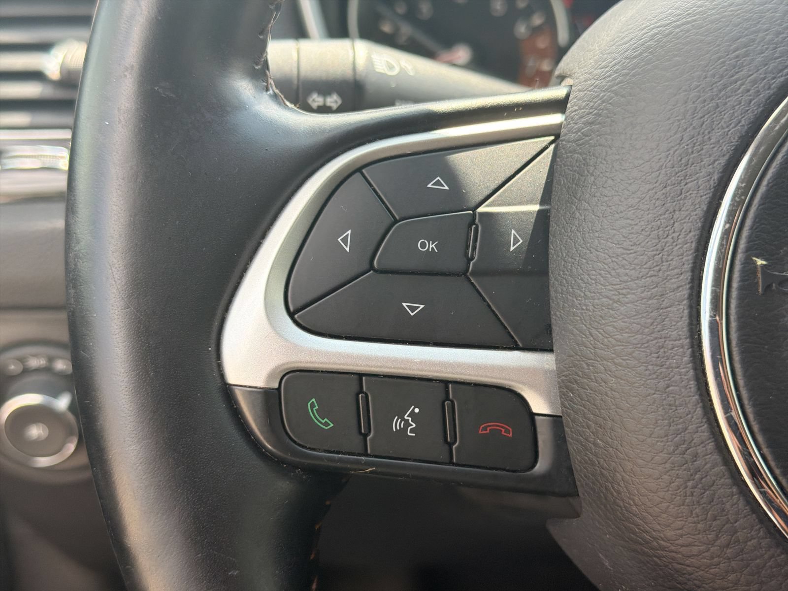 Used 2020 Jeep Compass Limited FWD image 24