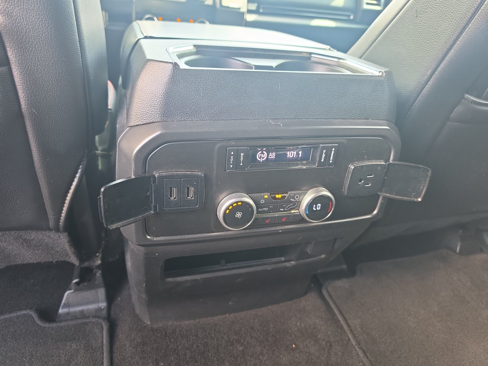 Used 2019 Ford Expedition Limited w/ Equipment Group 303A RWD image 13