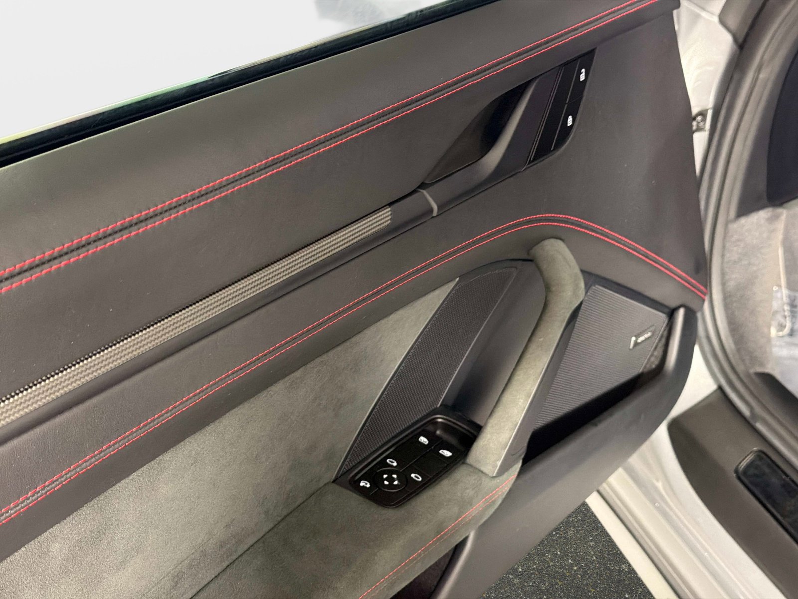 Used 2024 Porsche 911 Carrera 4 GTS image 29