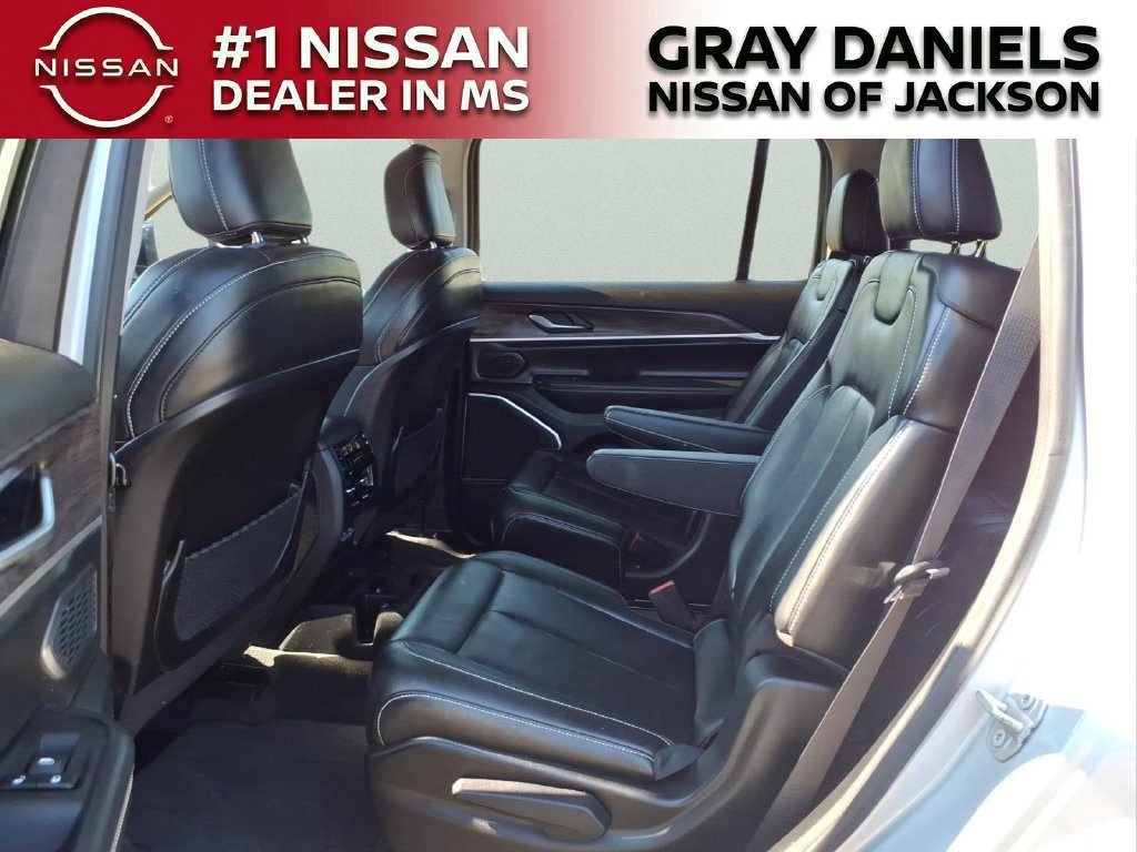 Used 2021 Jeep Grand Cherokee L Limited AWD/4WD image 25