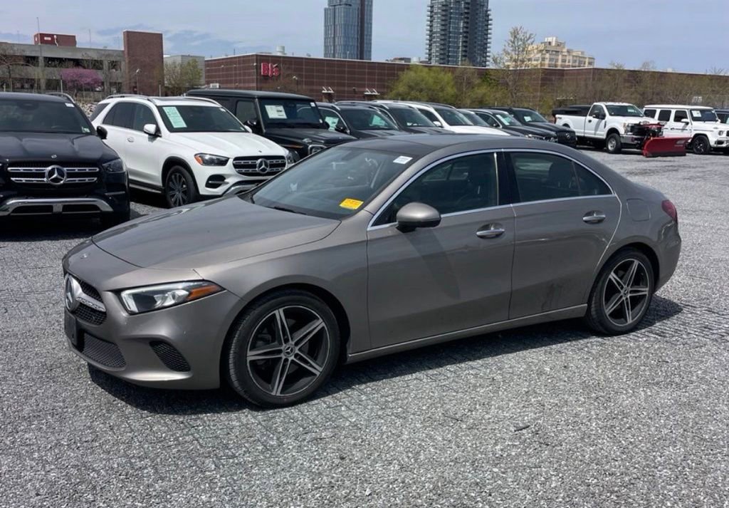 Used 2019 Mercedes-Benz A 220 4MATIC image 3