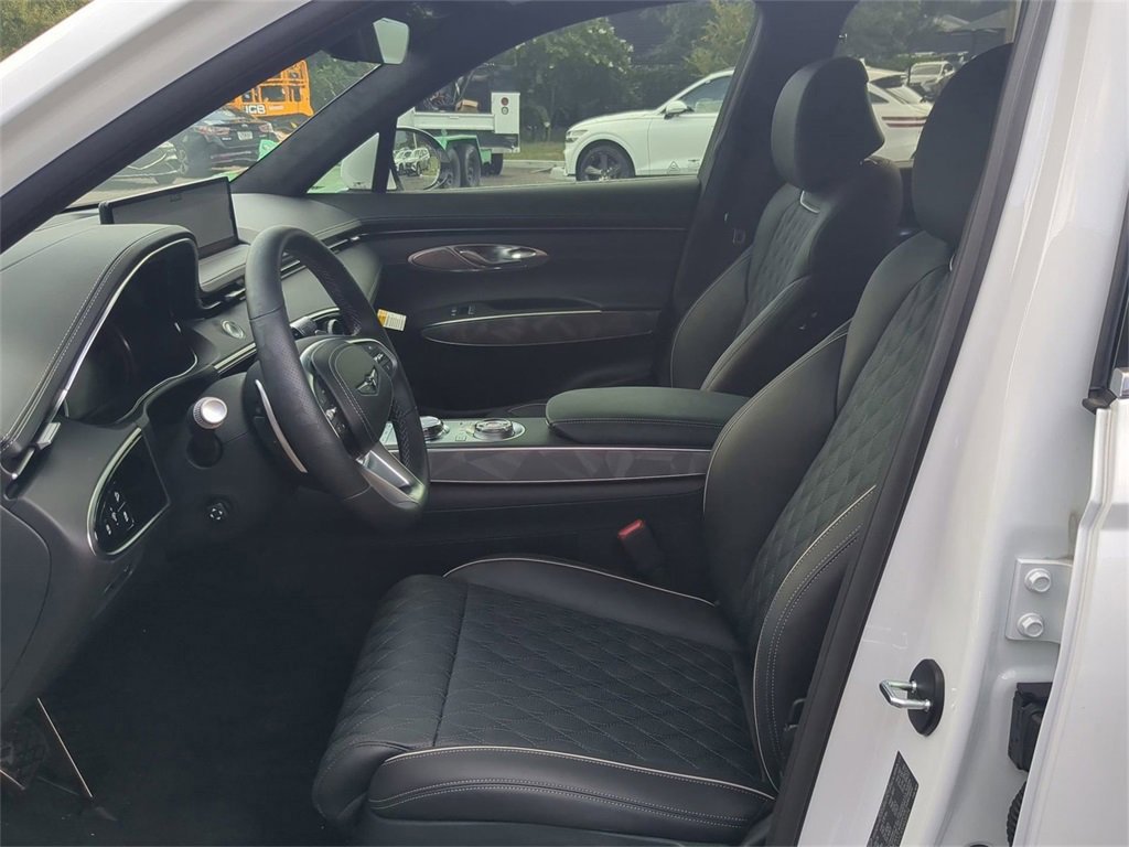 Used 2025 Genesis GV70 3.5T Sport w/ Sport Advanced Package image 20