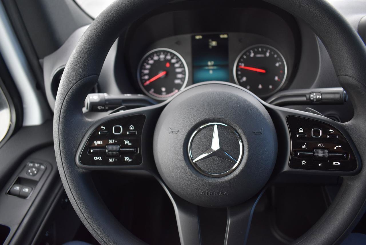 Used 2024 Mercedes-Benz Sprinter 2500 image 13