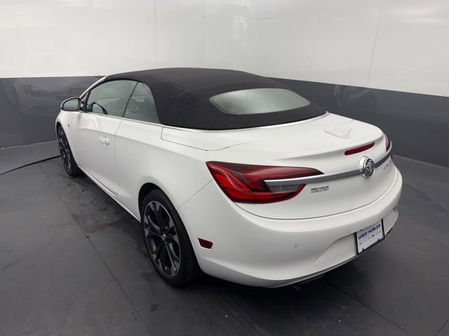 Used 2019 Buick Cascada Premium FWD image 2